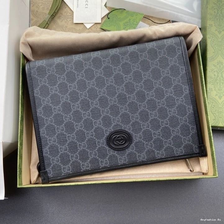 65779 Gucci Clutch Bags Functional 0824